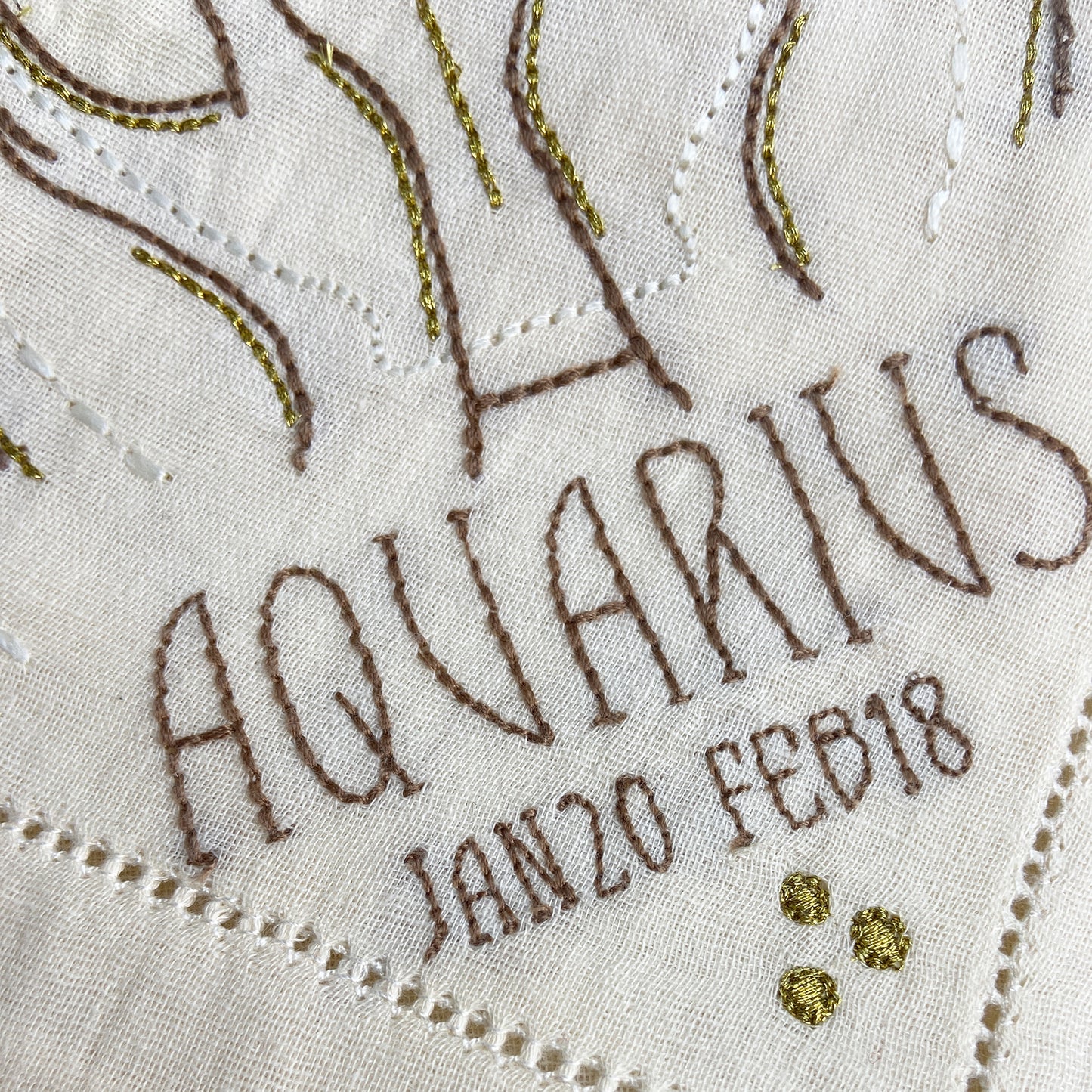AQUARIUS JAN 20-FEB 18